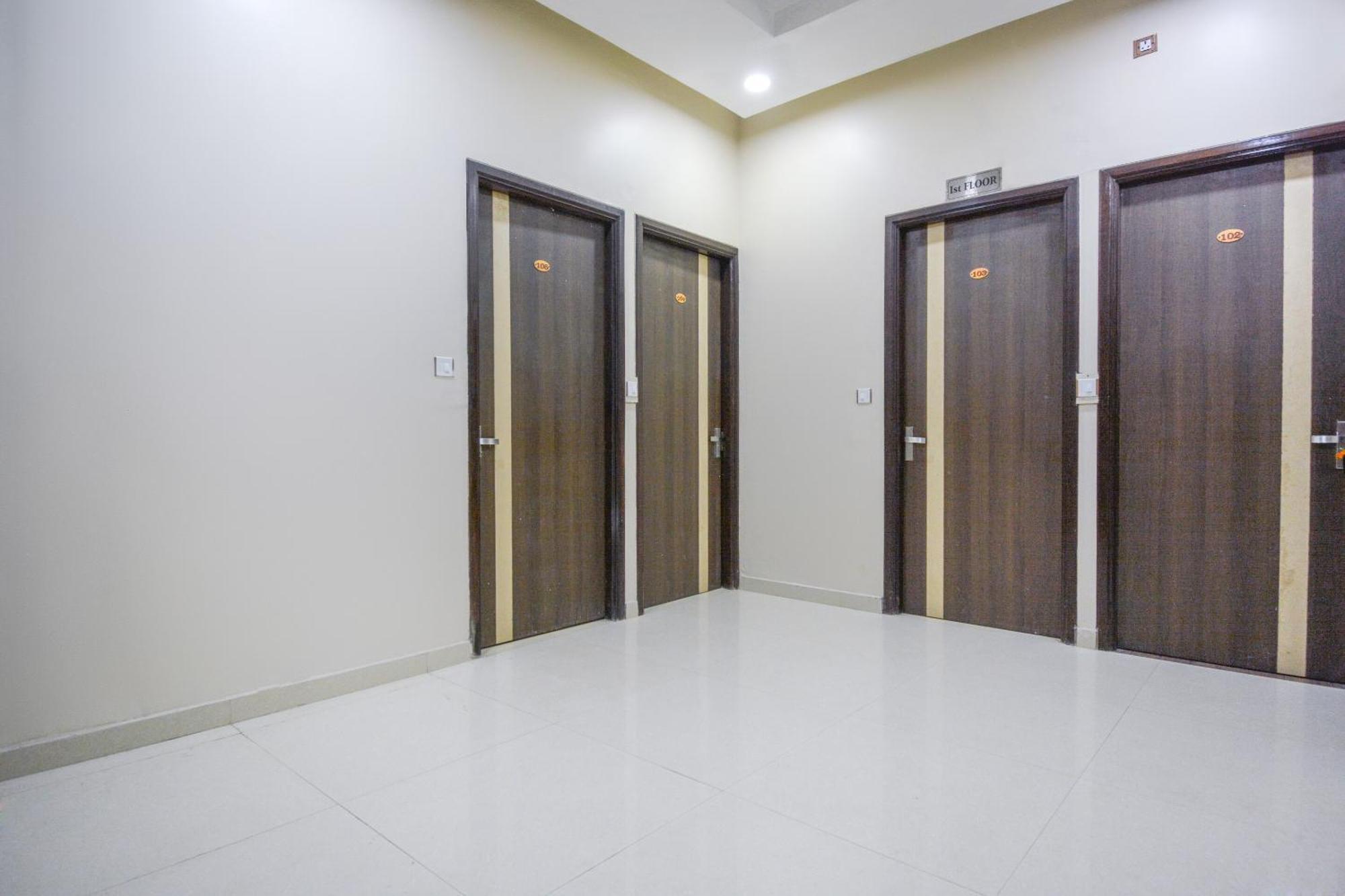 Capital O Moments Inn Amritsar Zewnętrze zdjęcie