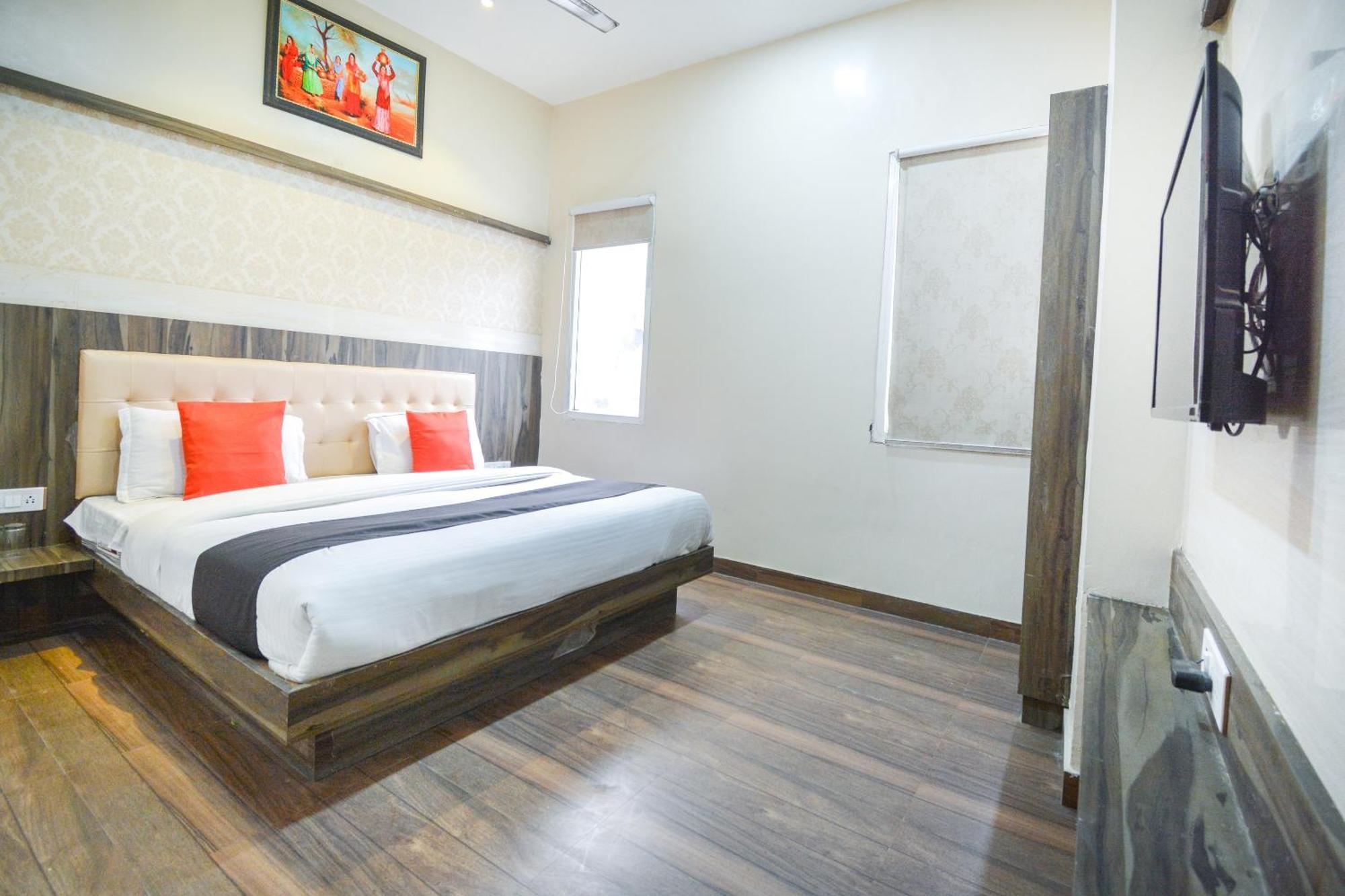 Capital O Moments Inn Amritsar Zewnętrze zdjęcie
