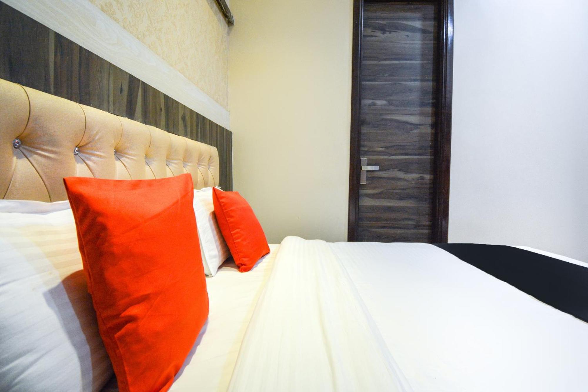Capital O Moments Inn Amritsar Zewnętrze zdjęcie