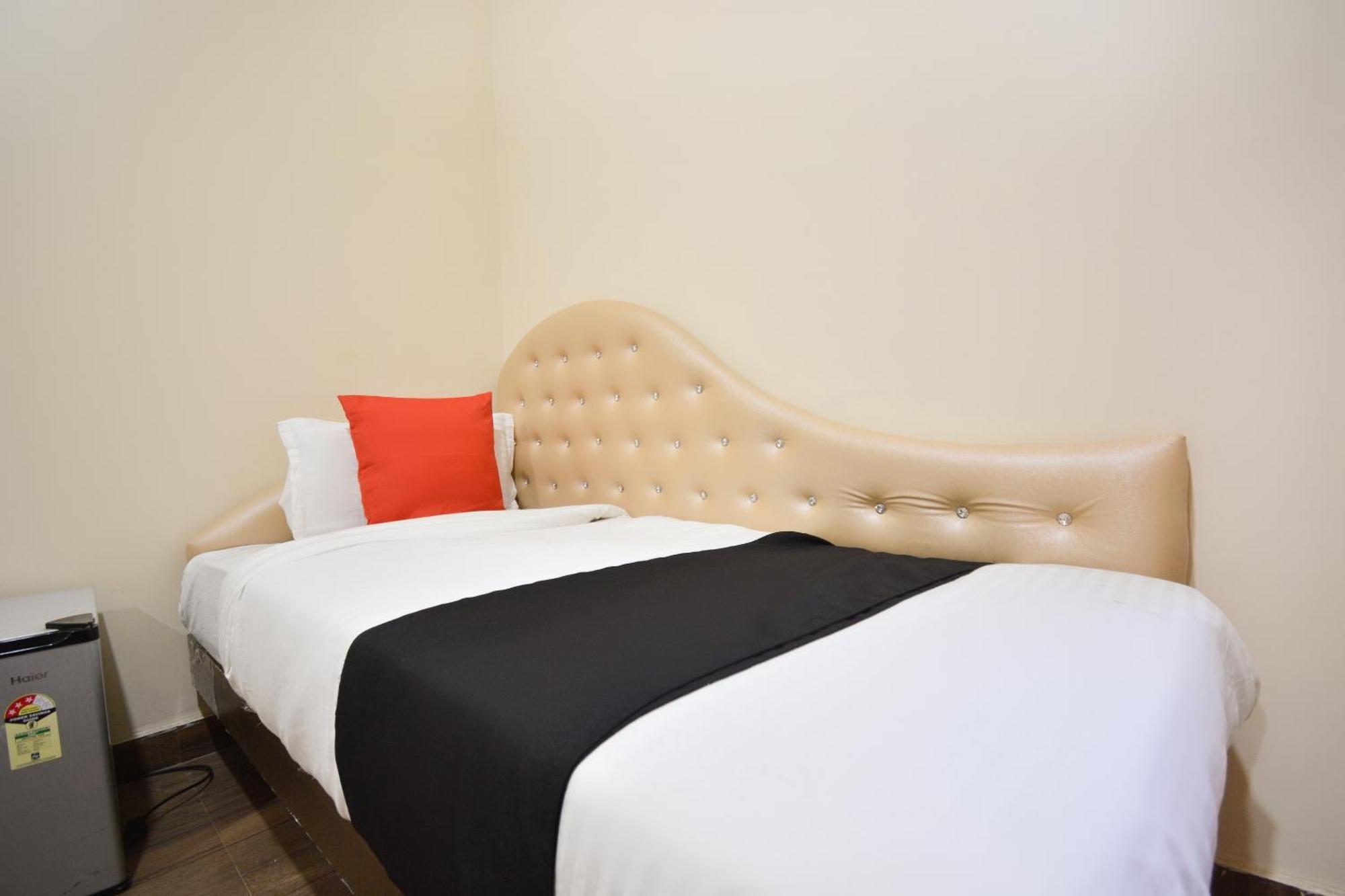 Capital O Moments Inn Amritsar Zewnętrze zdjęcie