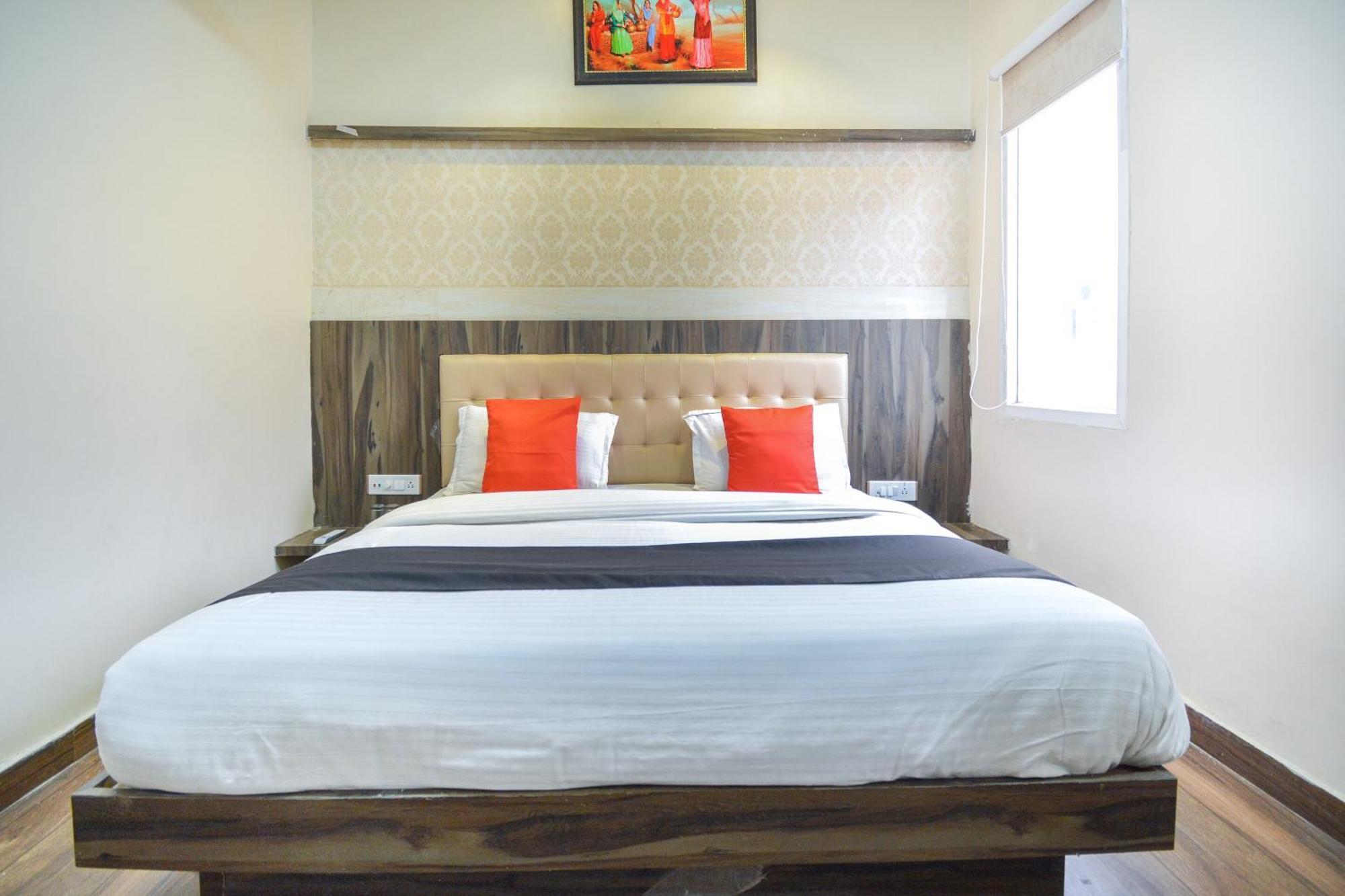 Capital O Moments Inn Amritsar Zewnętrze zdjęcie